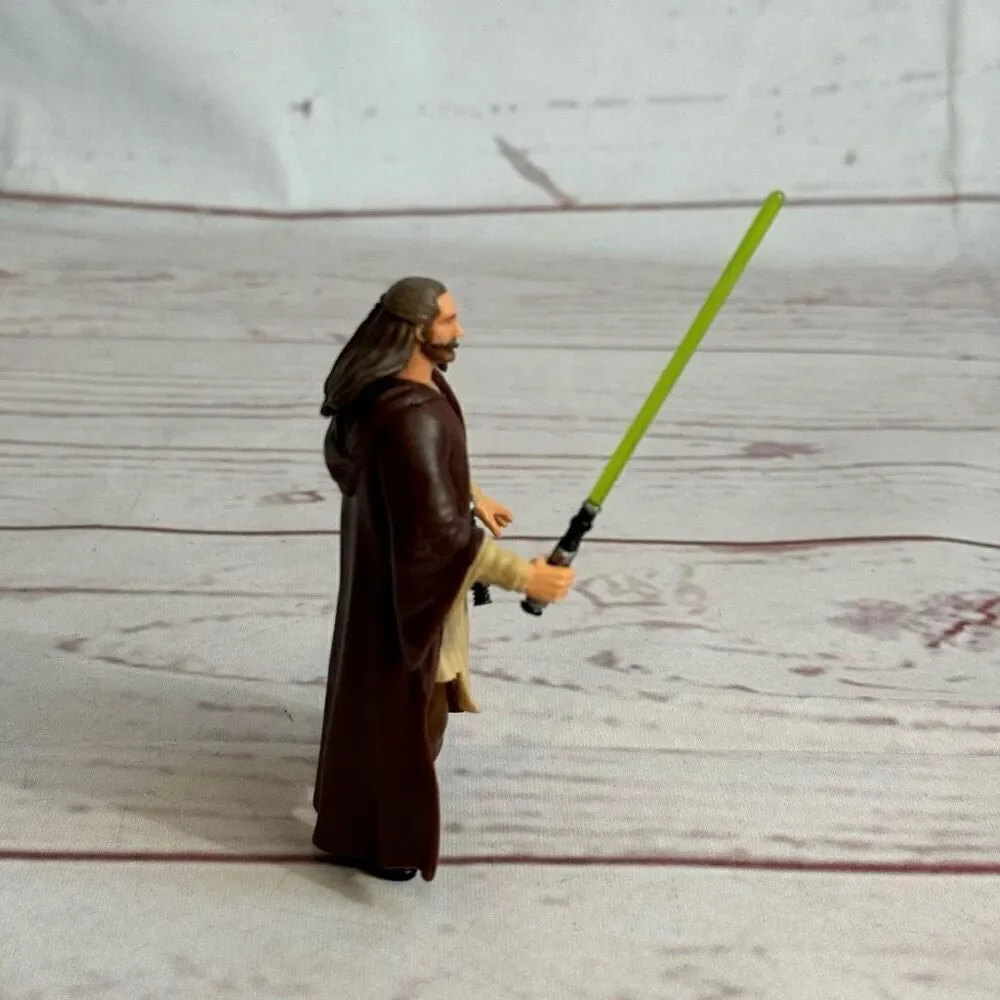 Star Wars Phantom Menace Qui-Gon Jinn Hasbro 1998 4” with light saber
